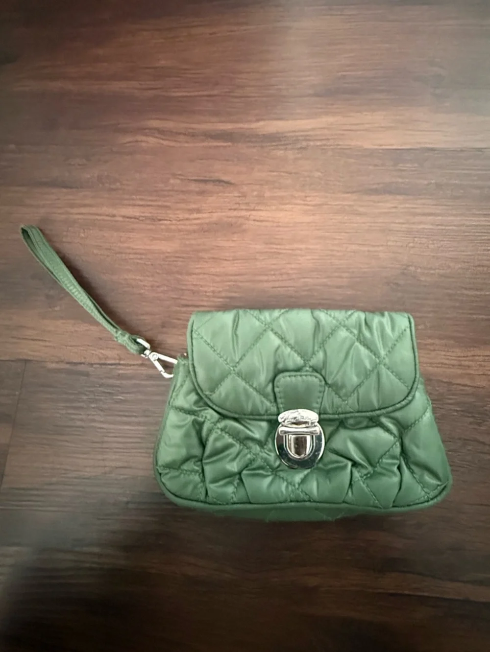 Vera Bradley Quilted Puffy Wristlet Small - Picture 1 of 5